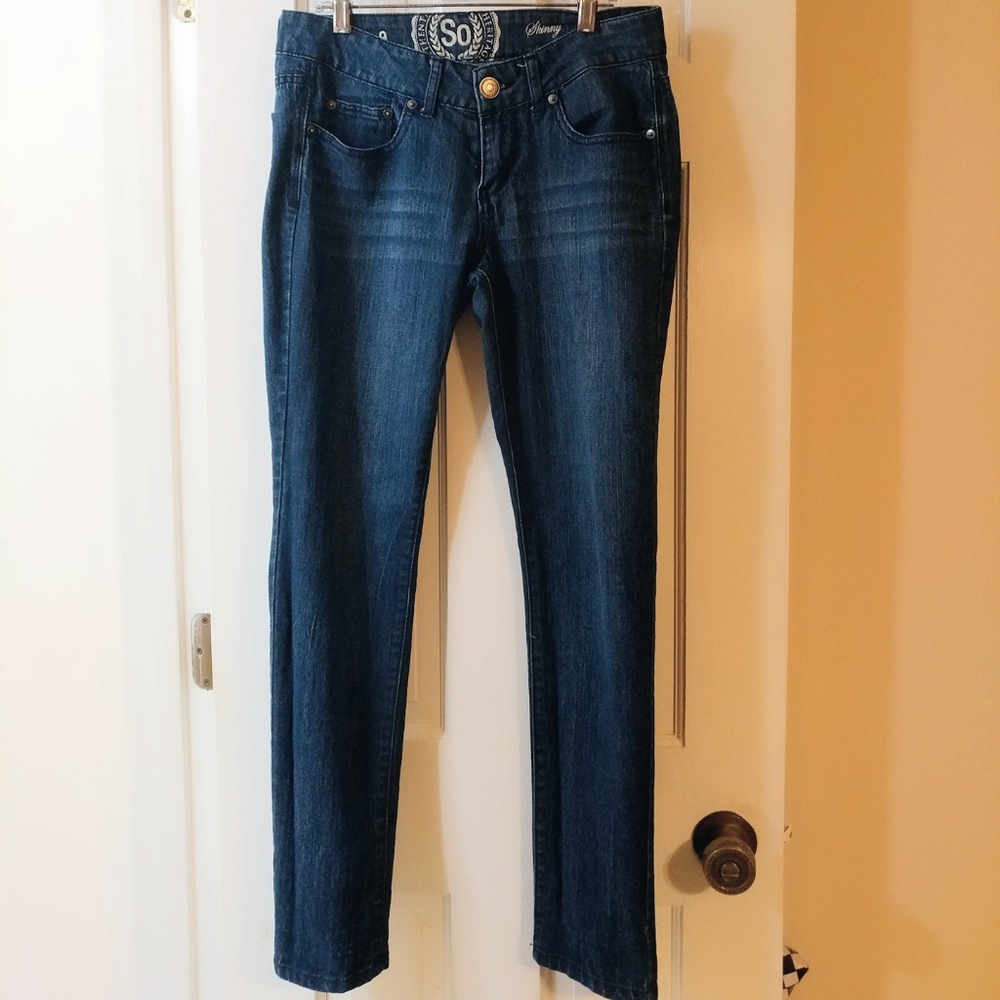 SO Brand Skinny Leg Dark Denim Jeans 😍